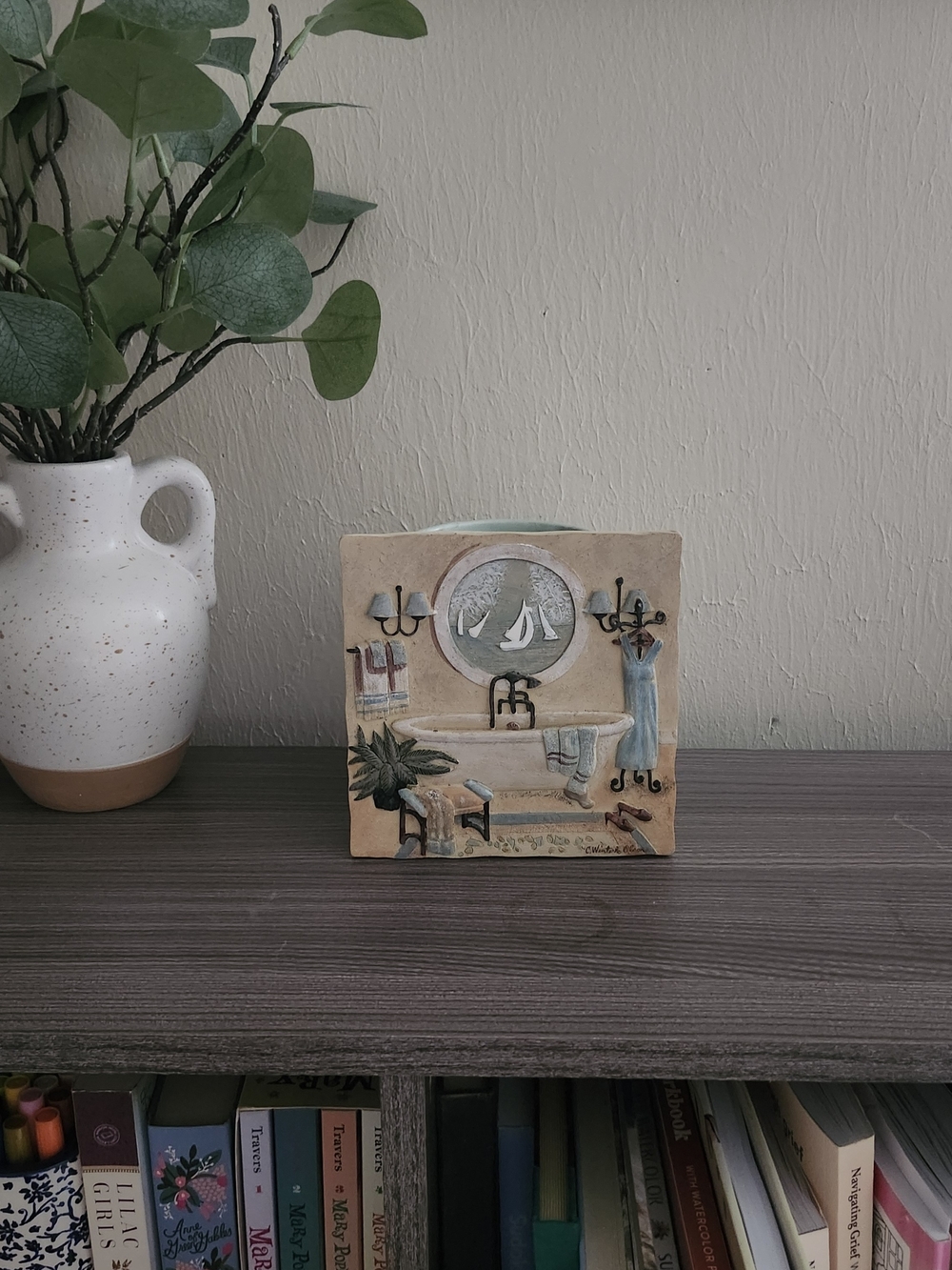 Decorative Vintage Coastal Bathroom Wall Plaque - Beige and Blue